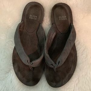 EILEEN FISHER Flute Leather Sandals $150 Silver 9